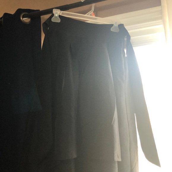 Black flare skirt small/medium size - Picture 3 of 3